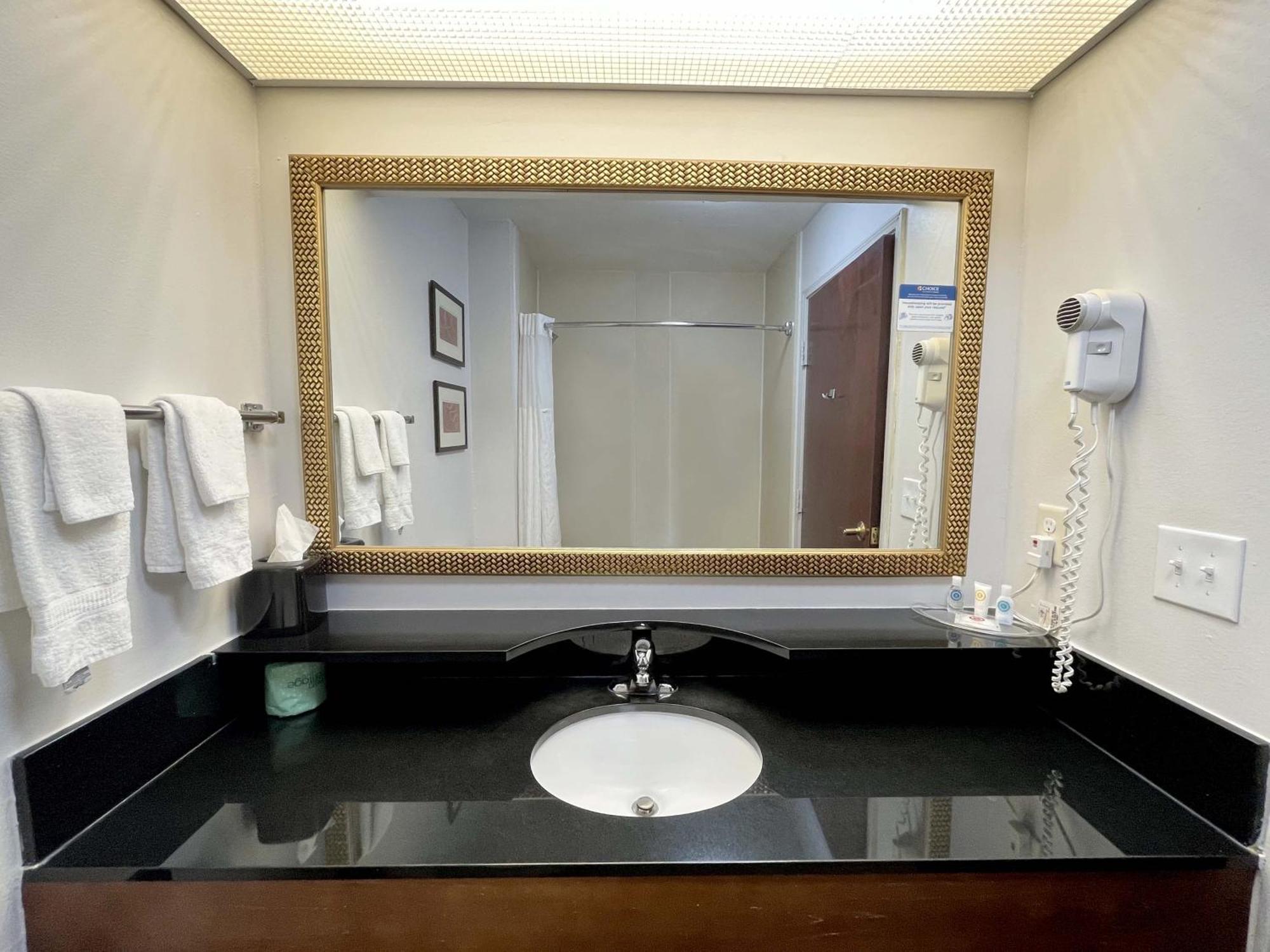 Comfort Suites מילדג'וויל מראה חיצוני תמונה